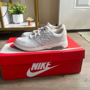 New Balance Women’s 813 White Grey WW813WT Size 8